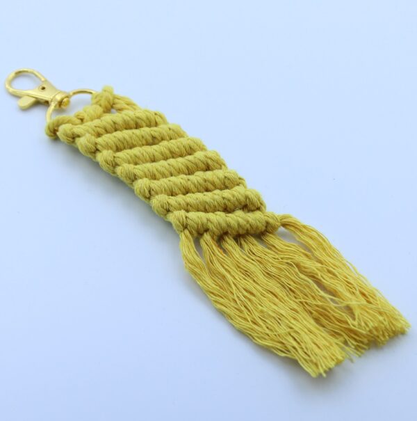 Handcrafted Macramé Festón Keychain - Image 4